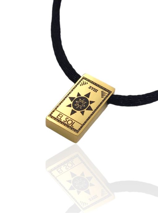 colgante dorado mini carta del tarot el sol