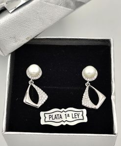 Alternative view of Pendientes colgantes perla